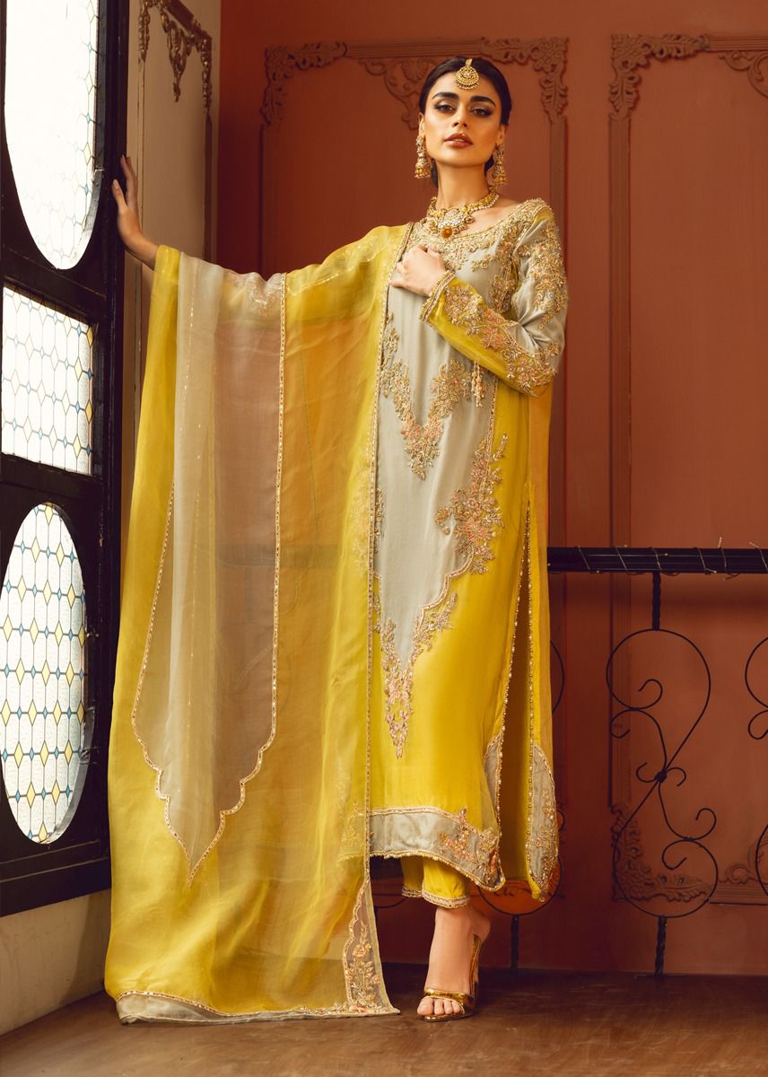 Elegant Pakistani Outfit with Yellow Dupatta